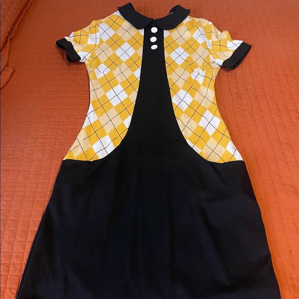 Cute vintage inspired argyle dress